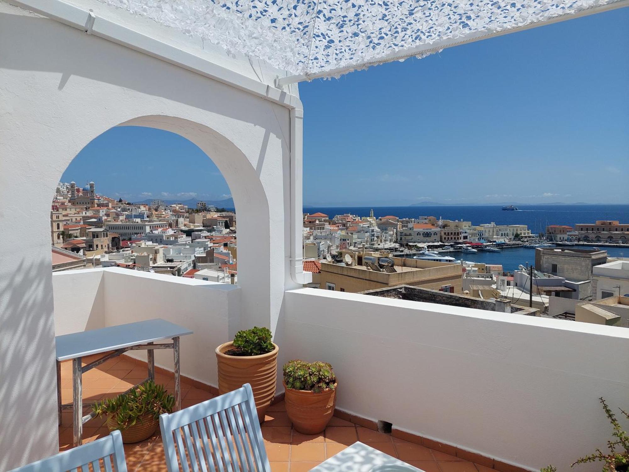 Apartament Asia Ermupoli